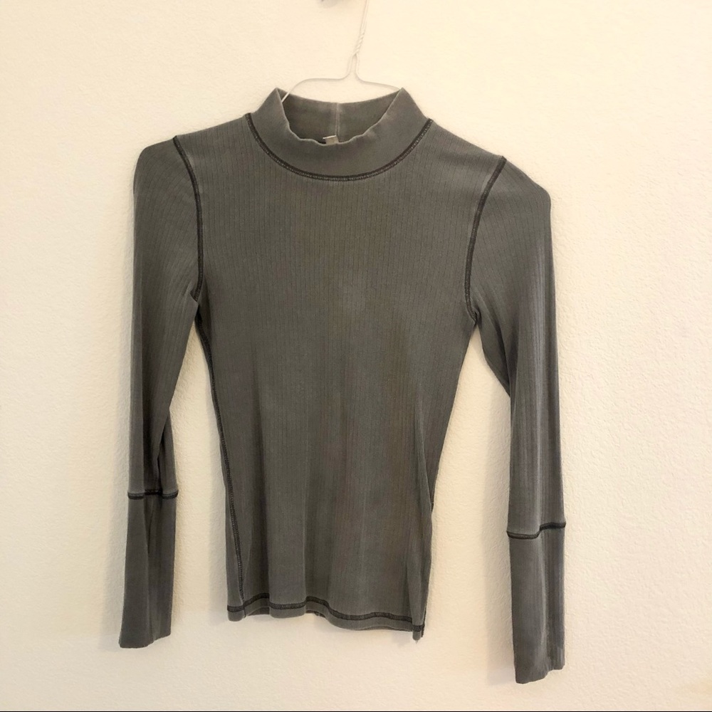 FREE PEOPLE | Mock Neck long sleeve